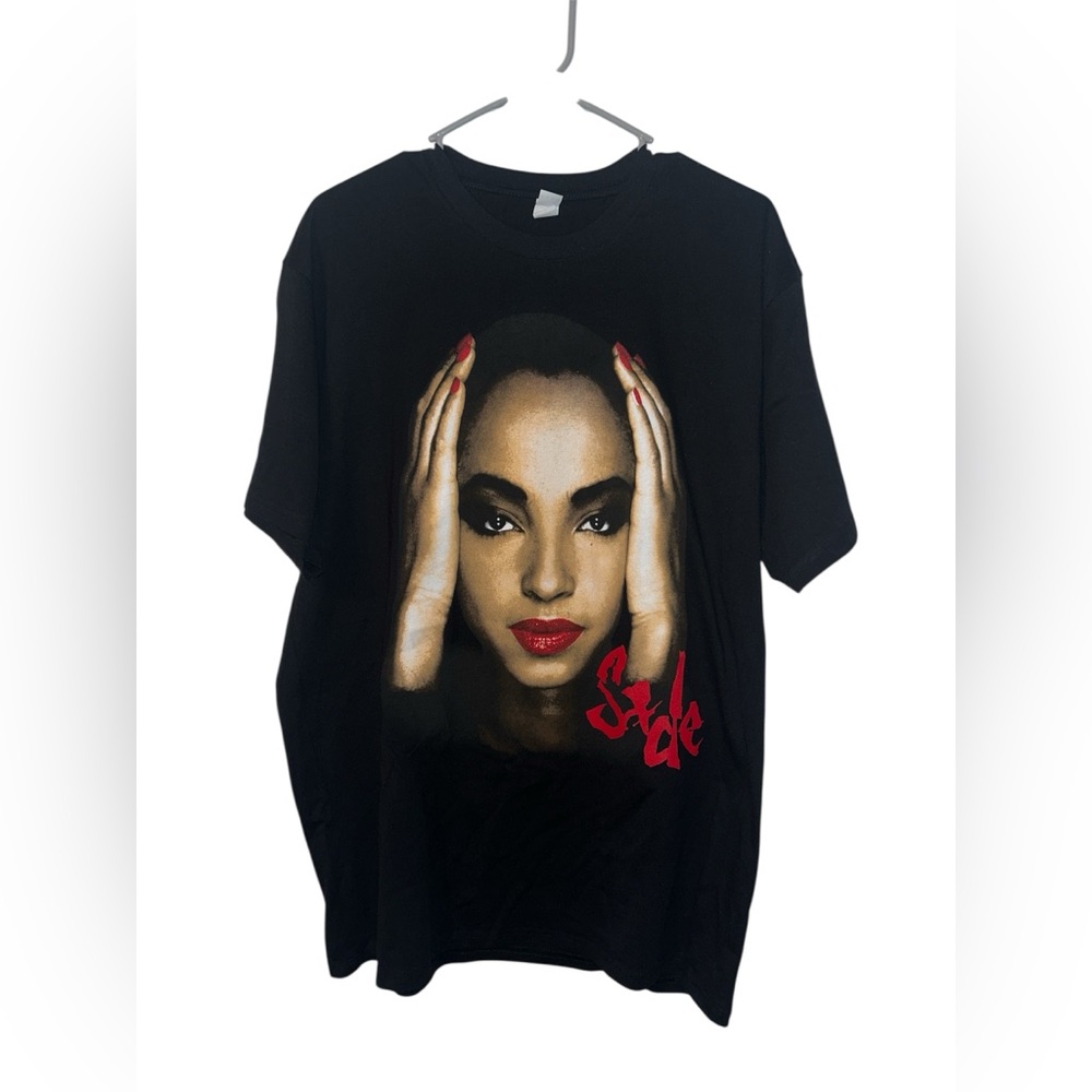 Sade Black Graphic T-Shirt Size Large New